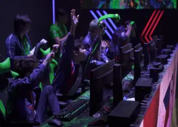 RAZER เนเธเนเธเธเธนเนเธชเธเธฑเธเธชเธเธธเธเธซเธฅเธฑเธเธญเธขเนเธฒเธเนเธเนเธเธเธฒเธเธเธฒเธฃ SEA GAMES 2021 เธกเธซเธเธฃเธฃเธกเธเธตเธฌเธฒเธญเธตเธชเธเธญเธฃเนเธเธชเธธเธเธขเธดเนเธเนเธซเธเน