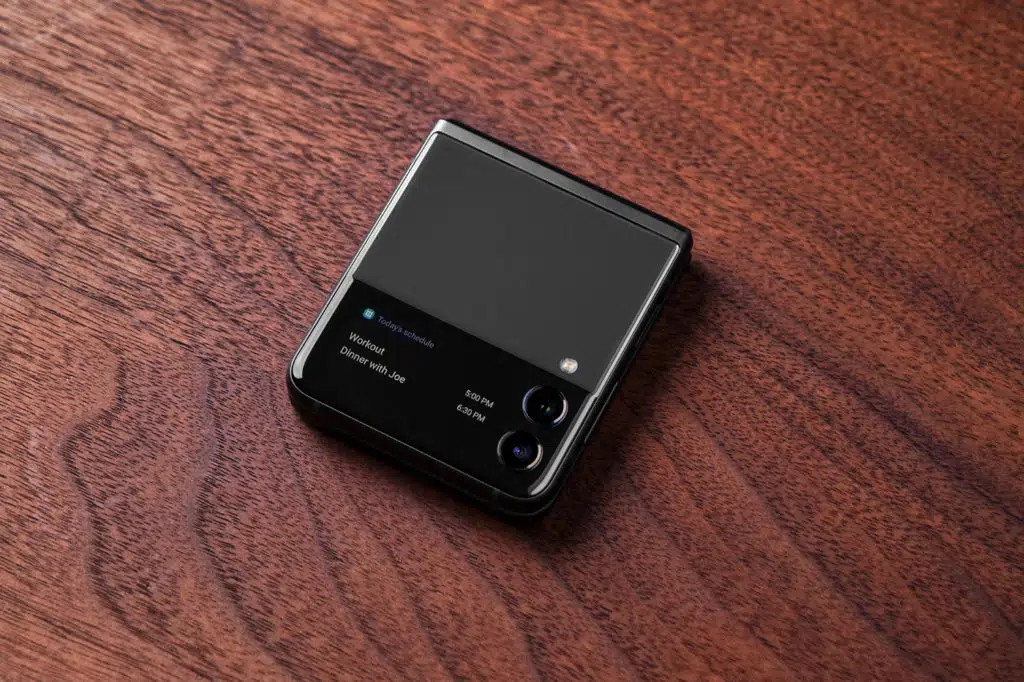 เปิดตัว Samsung Galaxy Z Flip3 สมาร์ตโฟนดีไซน์ฝาพับ ราคาเริ่มต้น 34,900 บาท