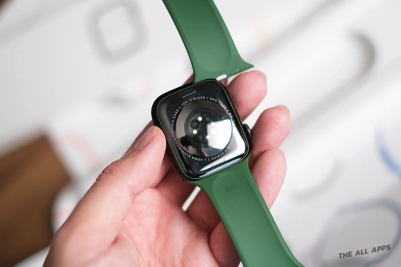 พรีวิว Apple Watch Series 7 ตัวเรือนอะลูนิเนียม สีเขียว ขนาด 45 มม. รุ่น GPS + Cellular