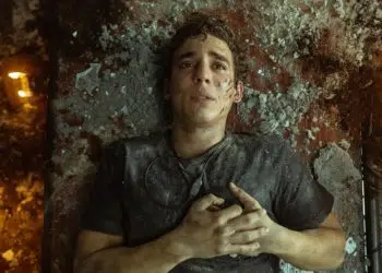 LA CASA DE PAPEL (L to R) MIGUEL HERRรN as RรO in episode 05 of LA CASA DE PAPEL. Cr. TAMARA ARRANZ/NETFLIX ยฉ 2020