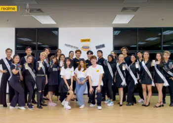 realme ร่วมผลักดันศักยภาพของคนรุ่นใหม่ใน AU Freshy Night 2022 The Knights of the round table พร้อมสนับสนุนทุกความกล้าในการเป็นตัวของตัวเองอย่างไร้ขีดจำกัด ตามคอนเซ็ปต์ Keep it real