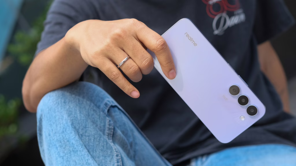 realme C100 5G สมาร์ตโฟนมือถือจอมแกร่งระดับ Military-Grade แบต 7000mAh สุดอึด