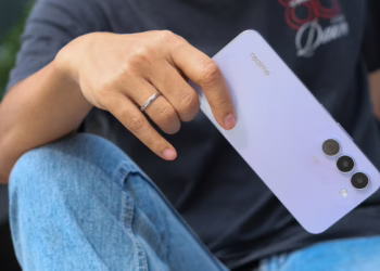 realme C100 5G สมาร์ตโฟนมือถือจอมแกร่งระดับ Military-Grade แบต 7000mAh สุดอึด