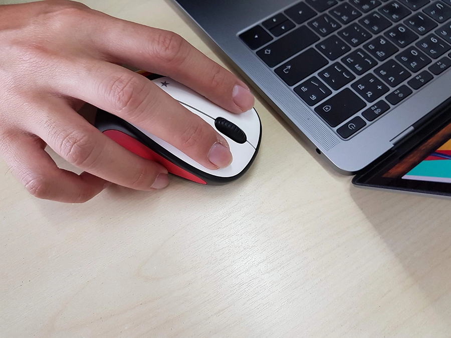 รีวิว เม้าส์ไร้สาย Logitech Fan Collection ฟุตบอลโลก