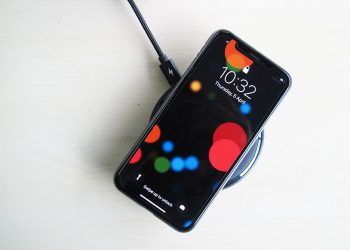 RavPower Wireless Charger ที่ชาร์จไร้สายสำหรับ iPhone ที่เร็วที่สุดในโลก