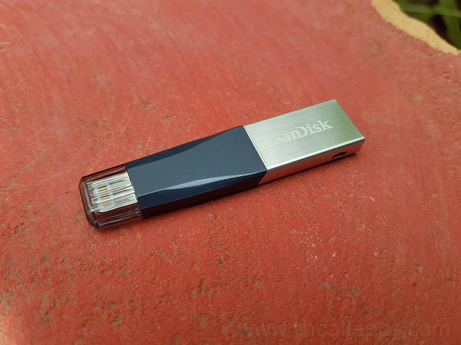 SanDisk iXpand Mini Flash Drive 1