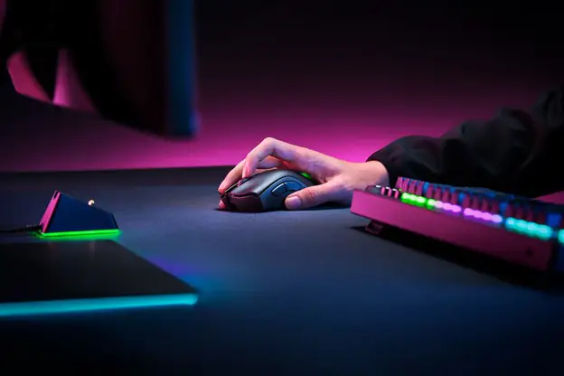 RAZER DEATHADDER V2 PRO – ที่สุดแห่งเมาส์ที่ออกแบบตามหลักสรีระศาสตร์