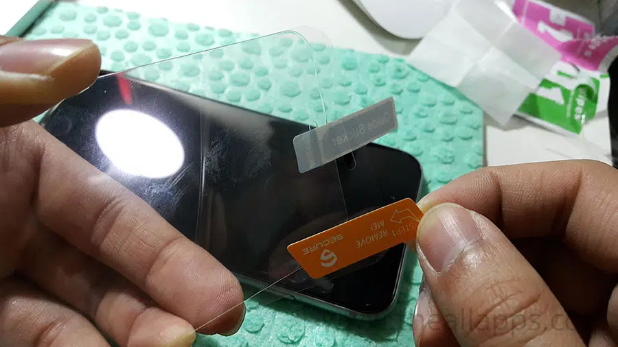 กระจกนิรภัยกันรอย-SECURE-รุ่น-Crystal-Clear-6